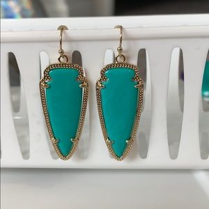turquoise and gold kendra scott drop earrings!